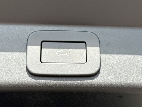 New 2026 Land Rover Range Rover Sport Dynamic SE image 14