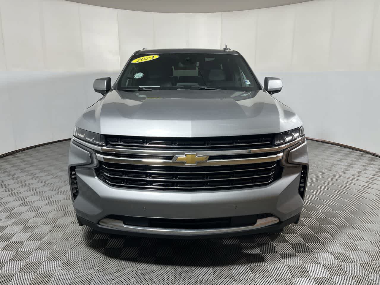 Used 2024 Chevrolet Tahoe LT AWD/4WD image 3