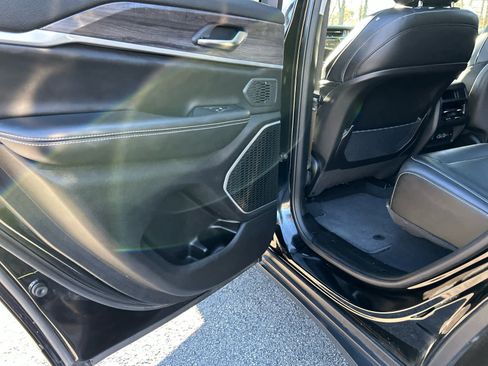 Used 2023 Jeep Grand Cherokee 4WD 4xe image 37