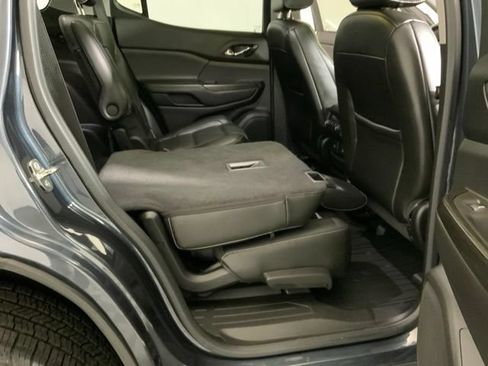 Used 2019 GMC Acadia SLT FWD image 46
