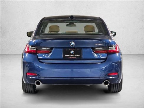 Used 2024 BMW 330i Sedan w/ Premium Package RWD image 7