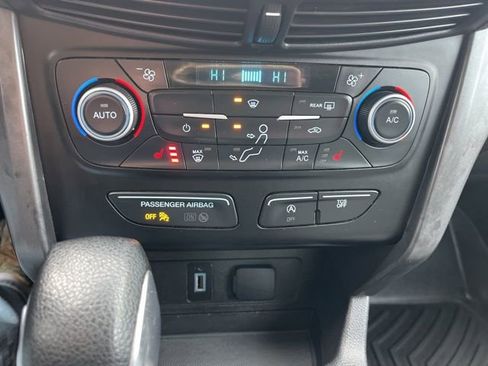 Used 2019 Ford Escape SE image 47