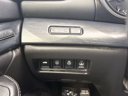 Used 2023 Nissan Maxima Platinum w/ Sport Mat Group FWD image 16