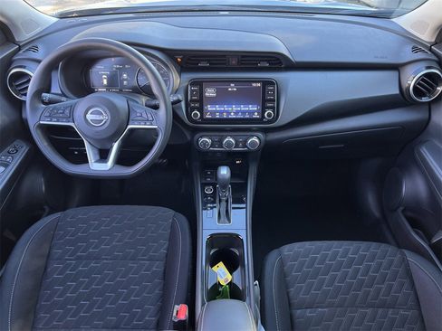 Certified 2023 Nissan Kicks SV image 9