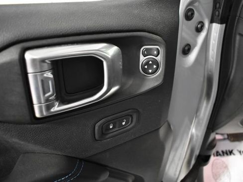 Used 2024 Jeep Wrangler High Altitude AWD/4WD image 8