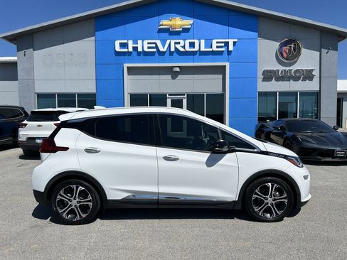Used 2019 Chevrolet Bolt Premier w/ Infotainment Package image 3