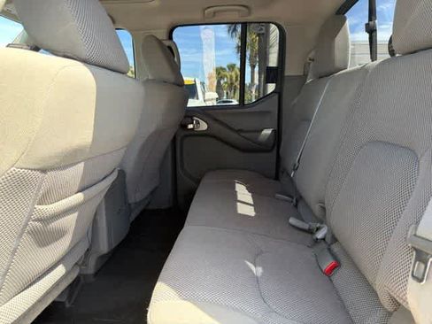 Used 2016 Nissan Frontier SV w/ Moonroof Package RWD image 29