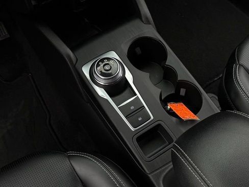 Certified 2025 Ford Escape Platinum image 28