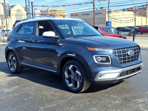 Certified 2023 Hyundai Venue Limited image 3