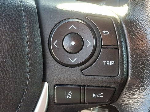 Used 2019 Toyota Corolla SE FWD image 23