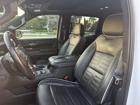 Used 2022 GMC Sierra 1500 AT4X image 16