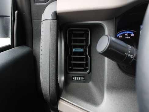 Used 2024 Ford Bronco Wildtrak image 7