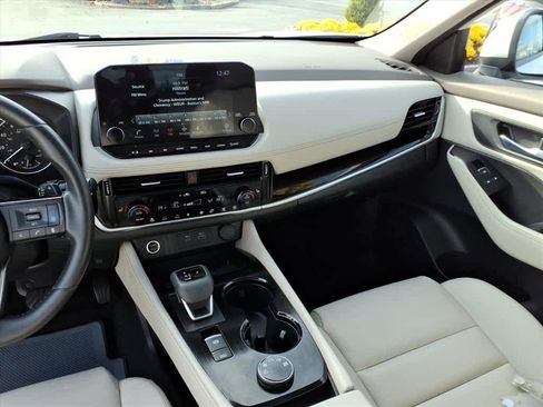 Certified 2023 Nissan Rogue SL w/ SL Premium Package image 15