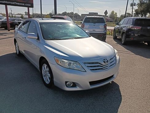 Used 2011 Toyota Camry XLE image 7