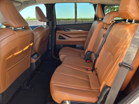 Used 2023 INFINITI QX60 Sensory w/ Cargo Package AWD/4WD image 11