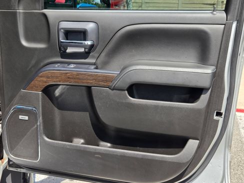 Used 2019 GMC Sierra 2500 Denali w/ Duramax Plus Package AWD/4WD image 28