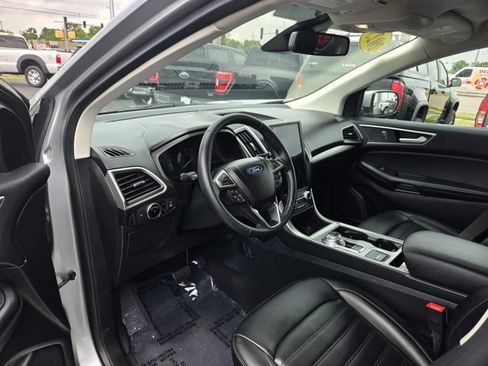 Certified 2023 Ford Edge SEL w/ Convenience Package AWD/4WD image 2