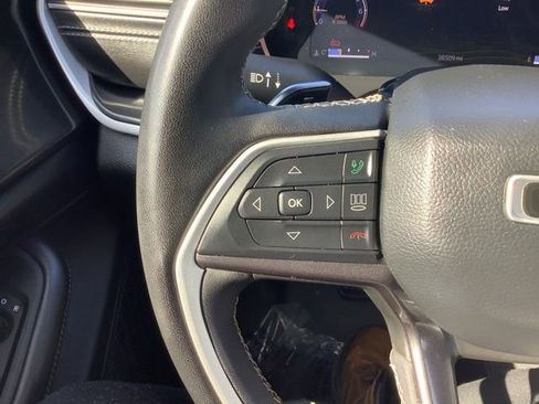 Used 2023 Jeep Grand Cherokee Altitude image 20