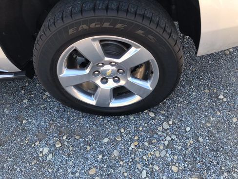 Used 2017 Chevrolet Tahoe Premier AWD/4WD image 29