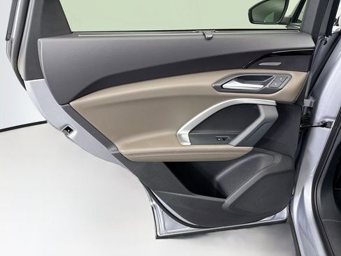 Used 2025 Audi Q5 Premium Plus w/ Premium Plus image 25