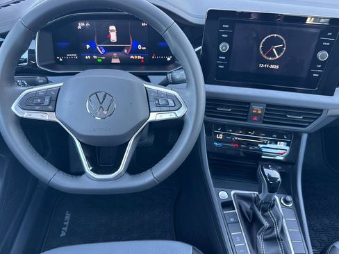 New 2026 Volkswagen Jetta SE image 13