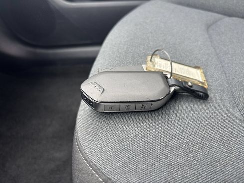 Used 2025 Kia K4 FWD image 21