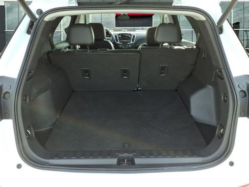 Used 2021 Chevrolet Equinox LT image 13