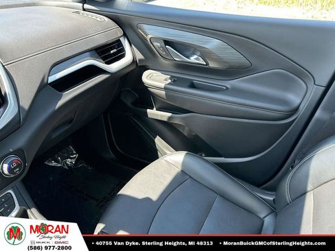 Certified 2023 GMC Terrain SLT FWD image 32