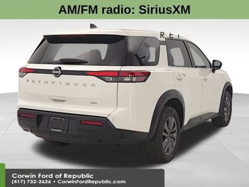 Used 2024 Nissan Pathfinder S image 8