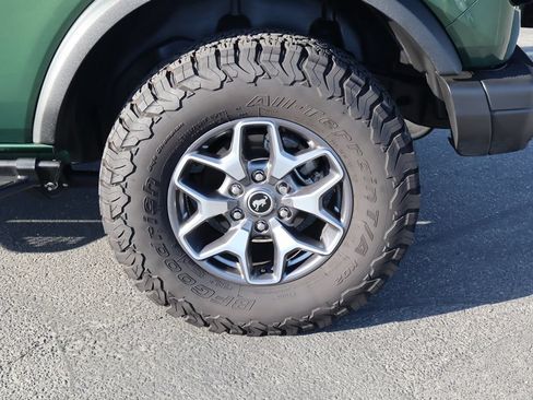 Used 2023 Ford Bronco Badlands AWD/4WD image 13