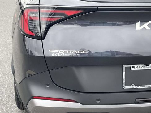 Certified 2026 Kia Sportage EX FWD image 14