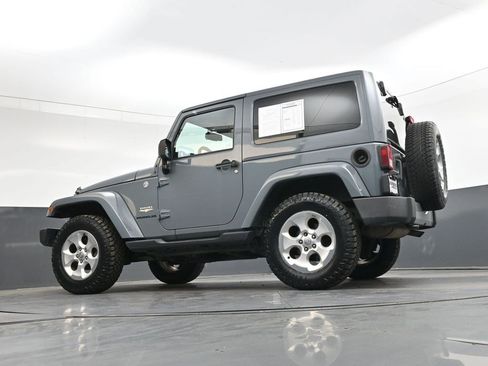 Used 2014 Jeep Wrangler Sahara w/ Connectivity Group AWD/4WD image 36