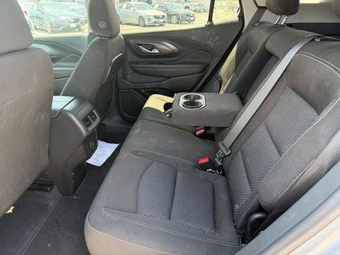 Used 2023 GMC Terrain SLE w/ Driver Convenience Package FWD image 9