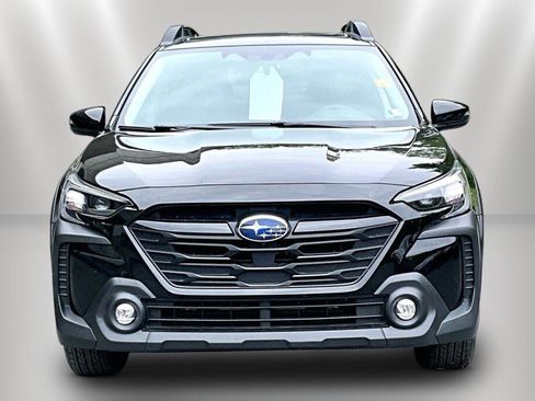 Certified 2025 Subaru Outback Onyx Edition XT AWD/4WD image 2