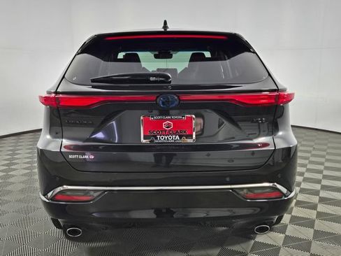 Used 2023 Toyota Venza Nightshade AWD/4WD image 11