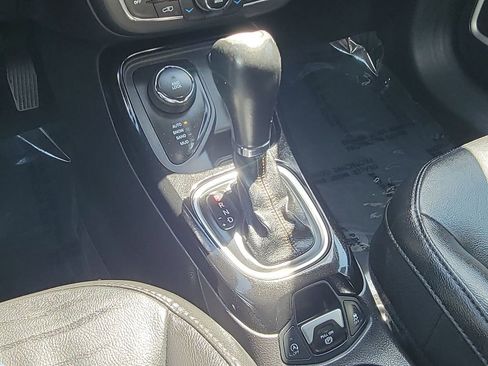 Used 2019 Jeep Compass Limited w/ Advanced Safety Group AWD/4WD image 16