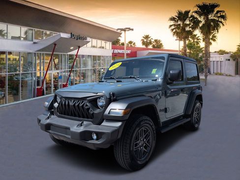 Used 2024 Jeep Wrangler Sport AWD/4WD image 7