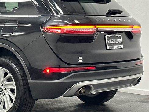 Used 2023 Lincoln Corsair FWD w/ Rear Removable Package Tray image 7