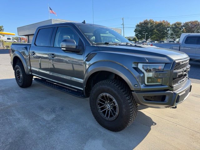 Used 2019 Ford F150 Raptor w/ Equipment Group 802A Luxury AWD/4WD image 4