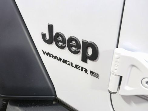 Used 2023 Jeep Wrangler Sport S image 8