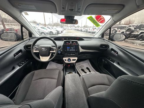 Used 2017 Toyota Prius Three Touring image 20