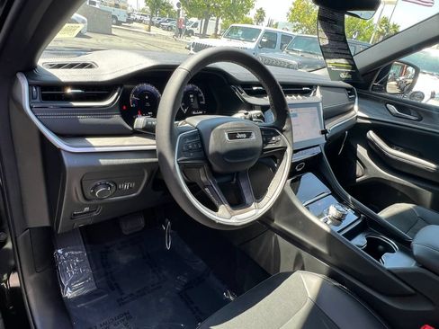 New 2026 Jeep Grand Cherokee L 4WD image 21
