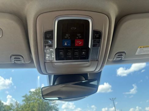 Used 2023 RAM 1500 Laramie AWD/4WD image 23