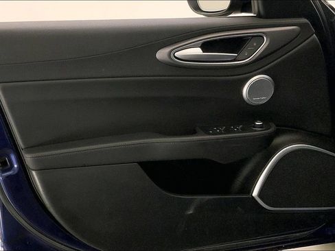 Used 2017 Alfa Romeo Giulia Ti w/ TI 19" Sport Package image 23