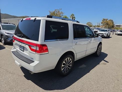 Used 2015 Lincoln Navigator 2WD image 5