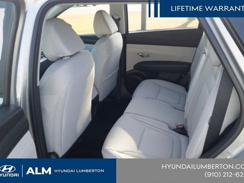New 2026 Hyundai Tucson SE image 16
