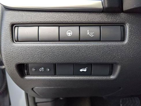 Used 2021 Nissan Rogue Platinum FWD image 14