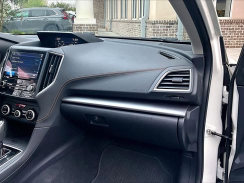 Used 2019 Subaru Crosstrek 2.0i Limited w/ Moonroof Package image 19