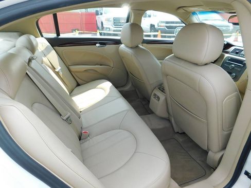 Used 2008 Buick Lucerne CXL w/ Driver Confidence Package FWD image 15
