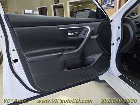 Used 2017 Nissan Altima 2.5 SV FWD image 12